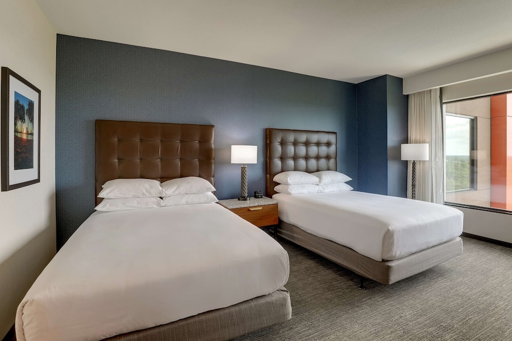 Deluxe, 2 Queen Beds, Fireworks View, Terrace