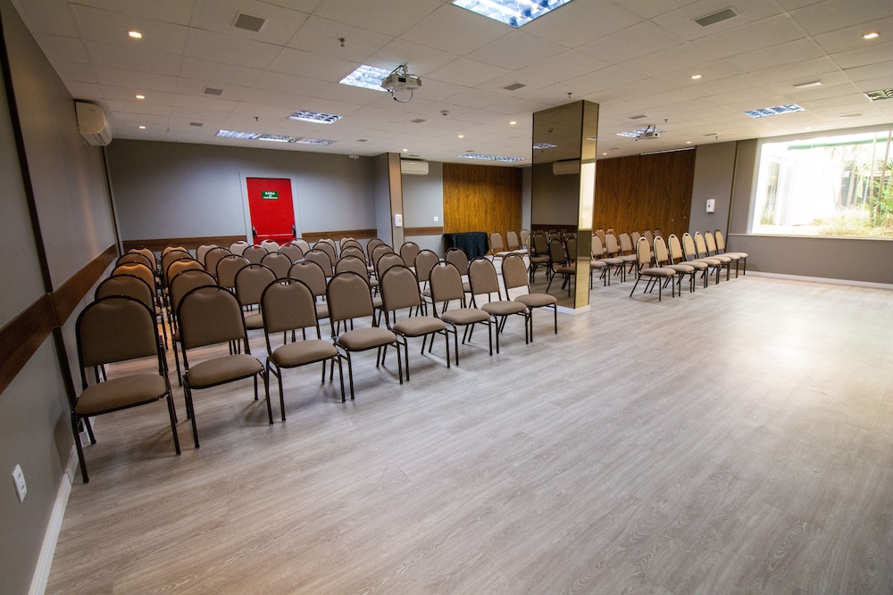 Jade Hotel Brasília 38/48