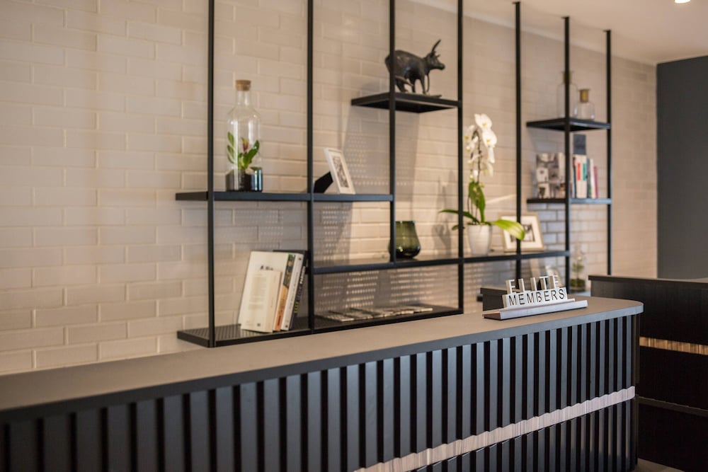 Lobby at Courtyard by Marriott Paris Arcueil, ARCUEIL