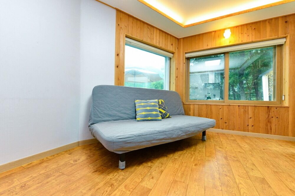 Gapyeong Camel Pension 8/50