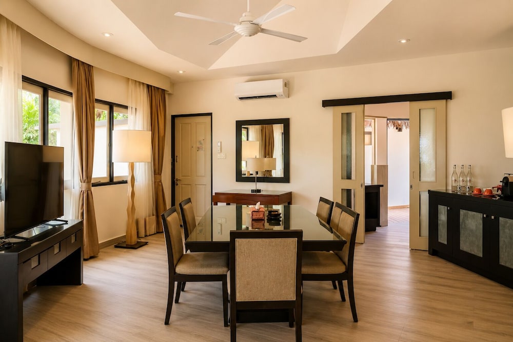 Angsana Velavaru 30/50