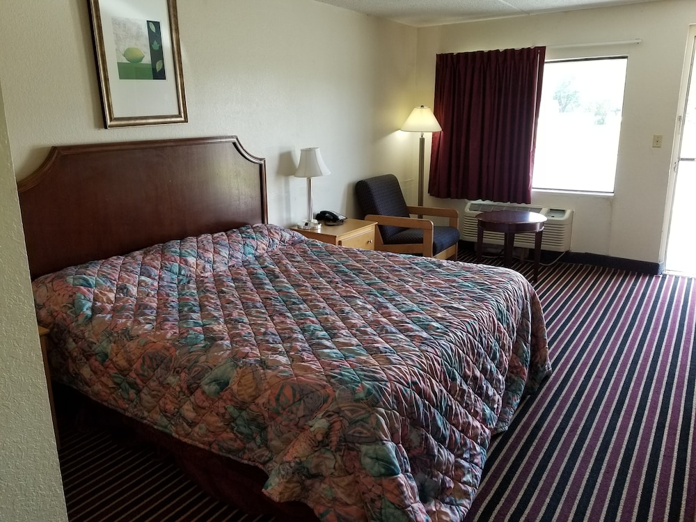 Americas Best Value Inn 15/40