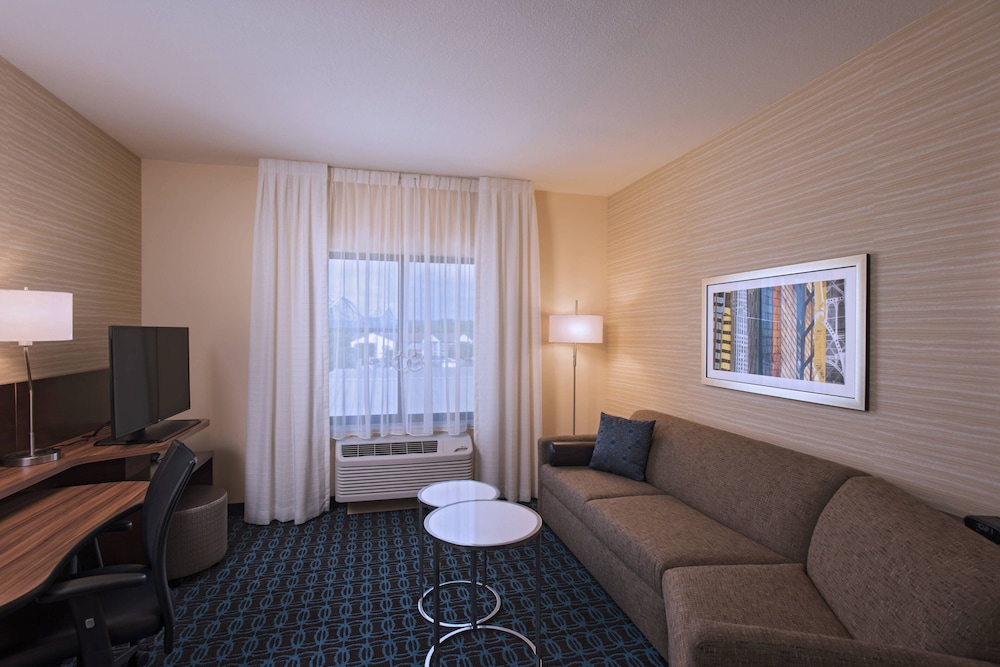 Fairfield Inn Suites La Crosse Downtown 14/16