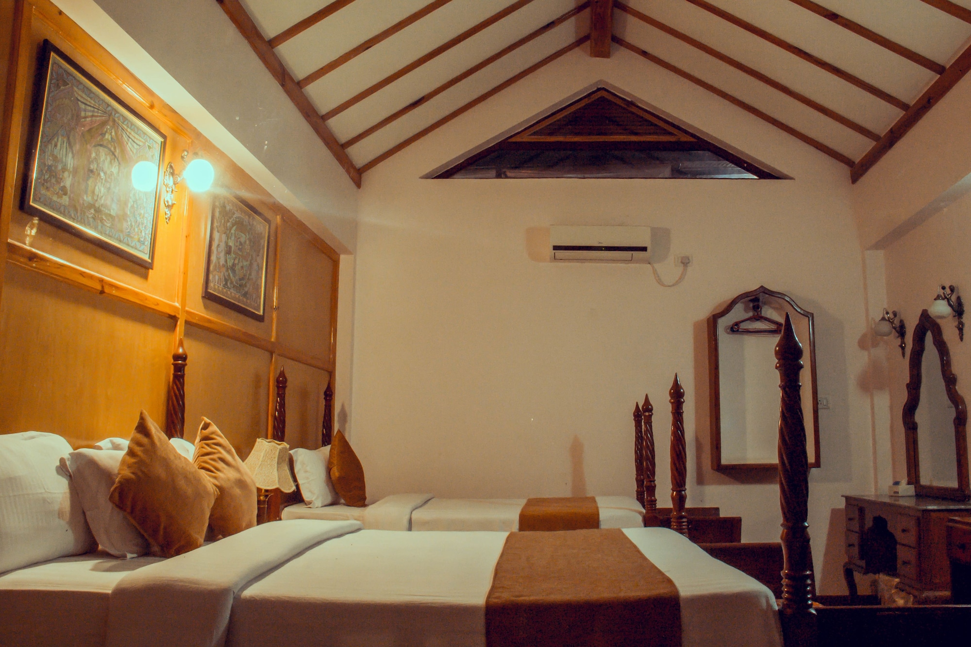 Private, Hut, 1 Double and 1 Single Bed