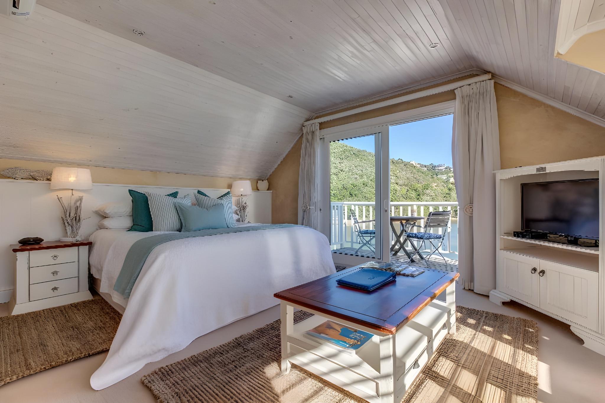 Dolphin, Suite, King Bed