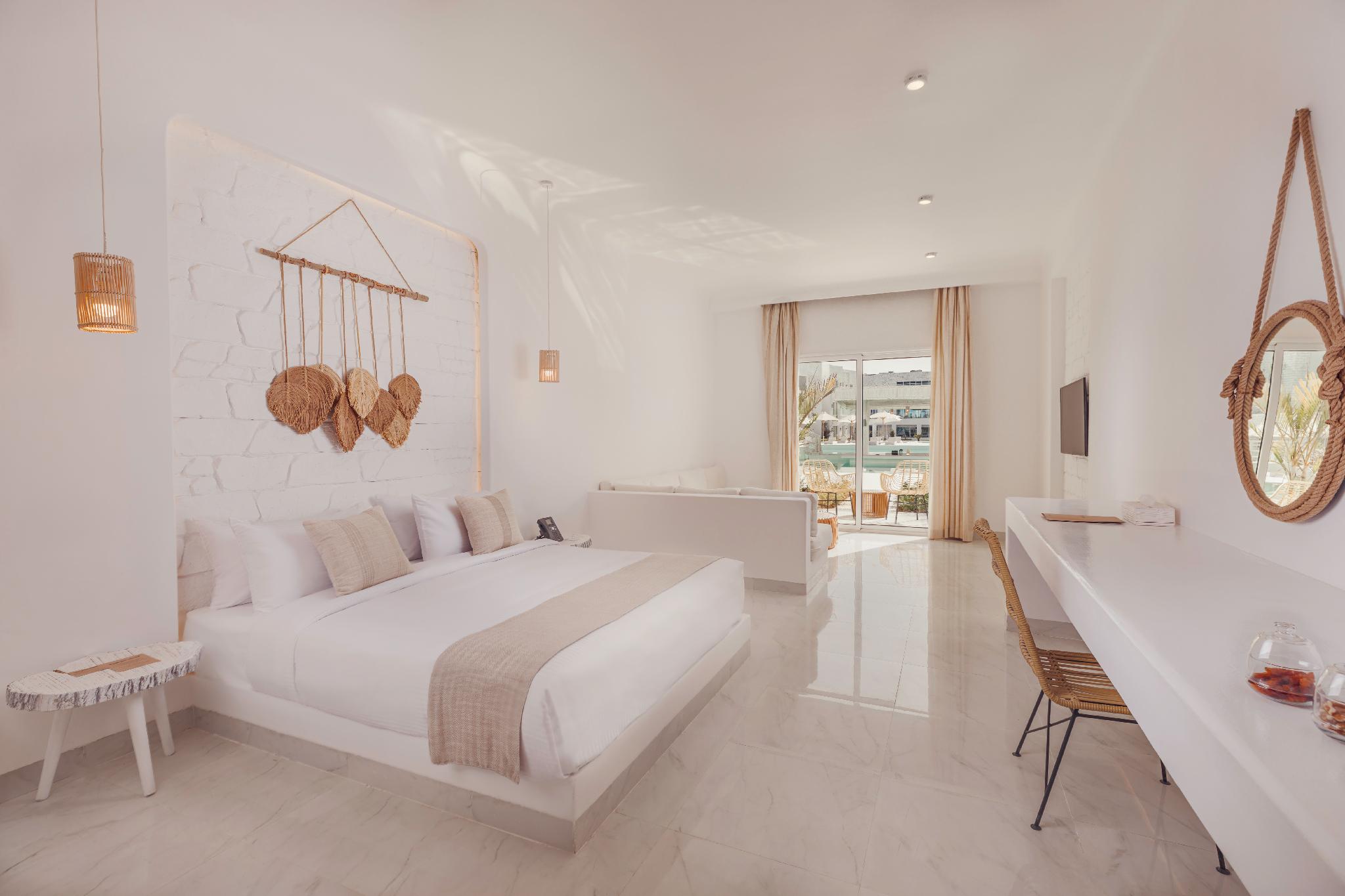 Junior Suite, Queen Bed