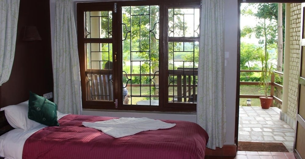 2 BEDROOMS, DELUXE, TWIN BEDS