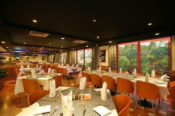 THE PENINSULA CHITTAGONG 52/60