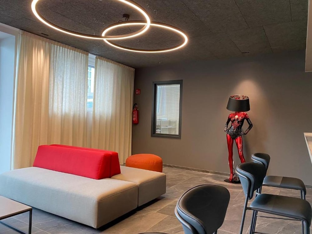 Amedia Milan, Trademark Collection by Wyndham 43/66