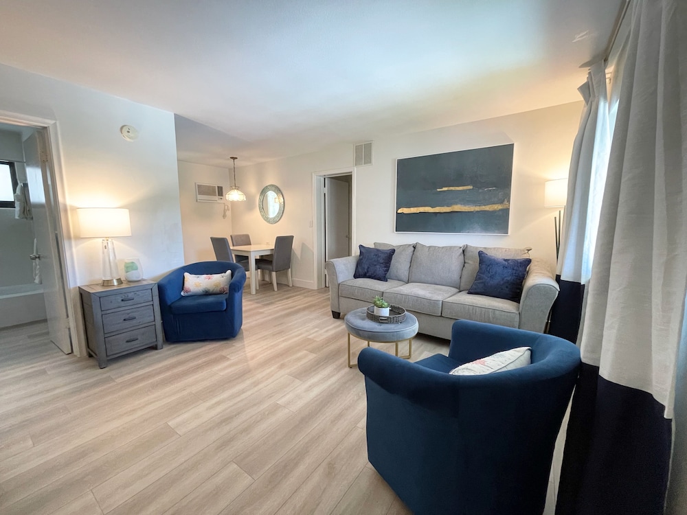 Tropic Isle Beach Resort 29/50