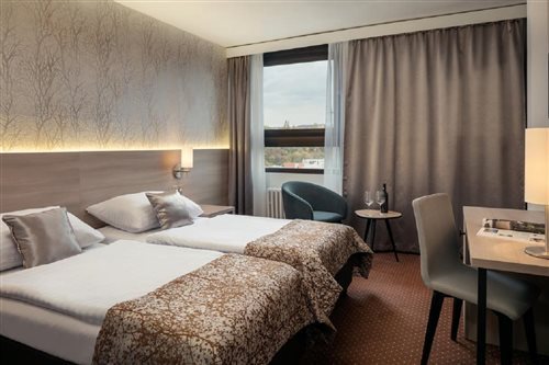 Room, Double or Twin Bed