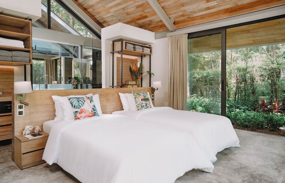 2 BEDROOMS, LUXURY, VILLA, OCEAN VIEW, PRIVATE POOL