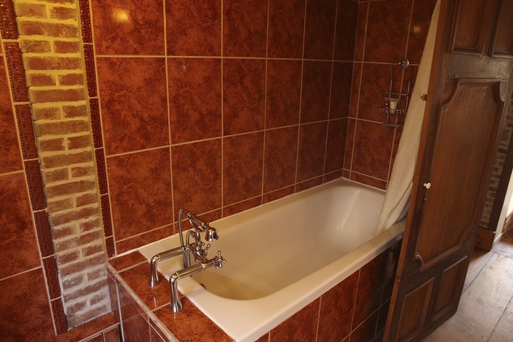 Carmelites Guest House 21/23