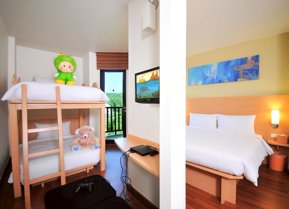 ibis Phuket Kata 15/49