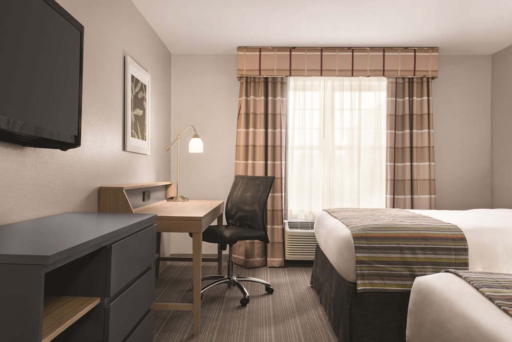 Country Inn & Suites by Radisson Schaumburg IL 31/33