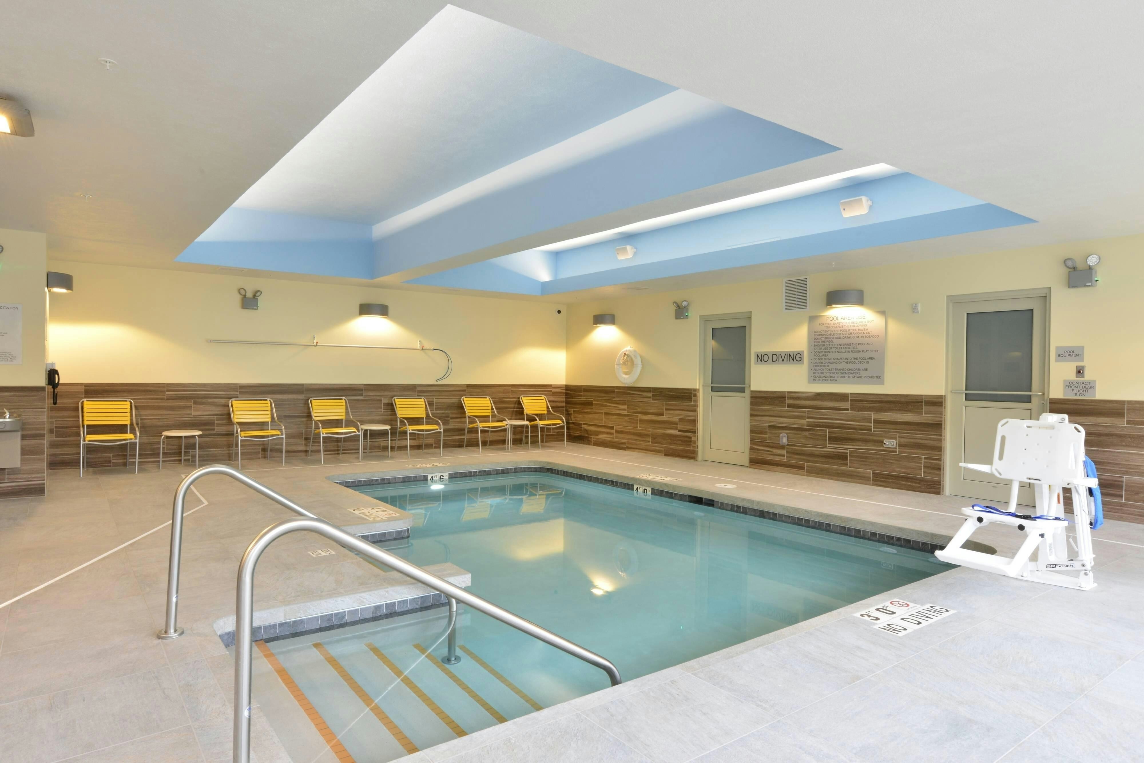 Fairfield Inn Suites Eau Claire Chippewa Falls 6/17