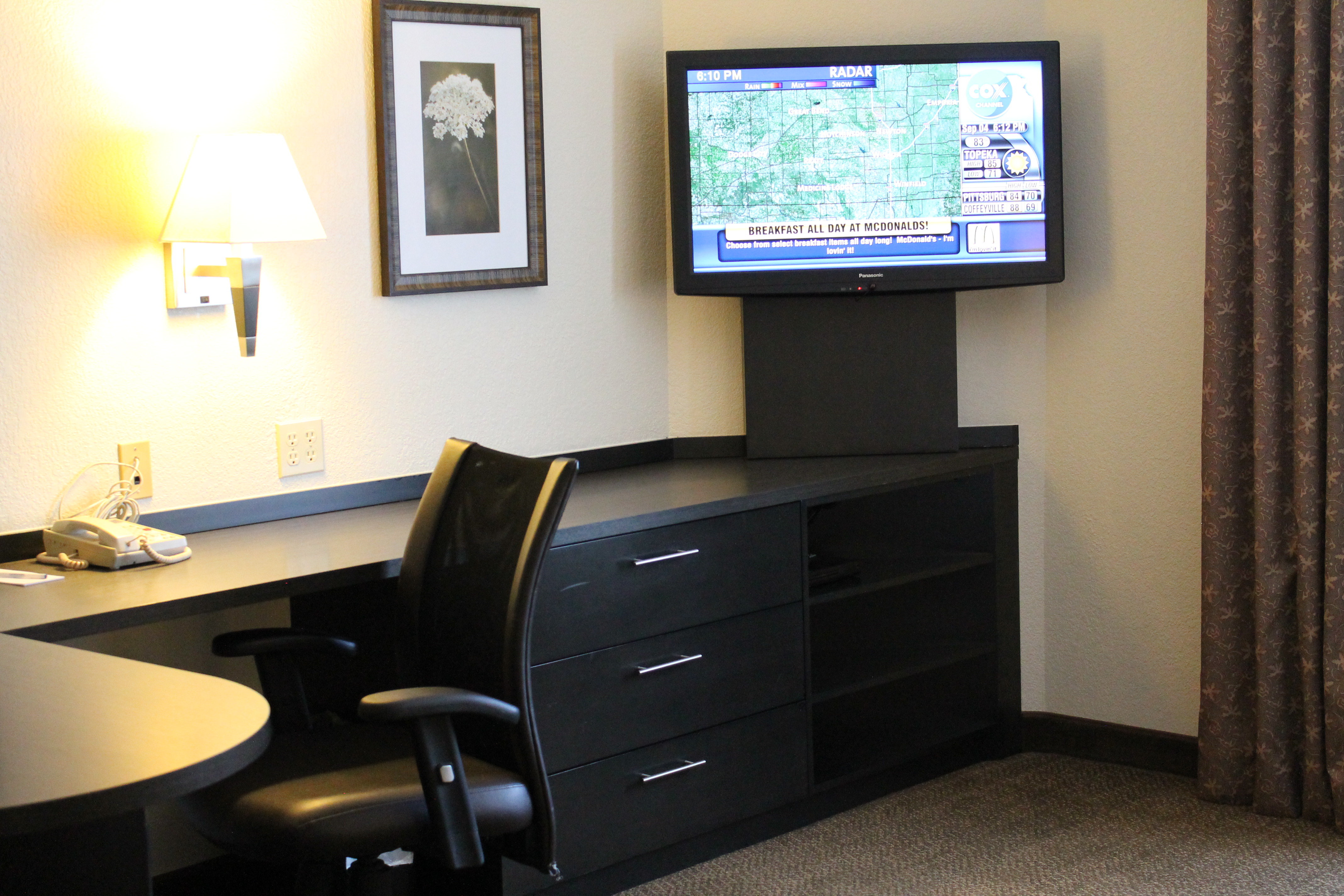 Sonesta Simply Suites Wichita Airport 60/69