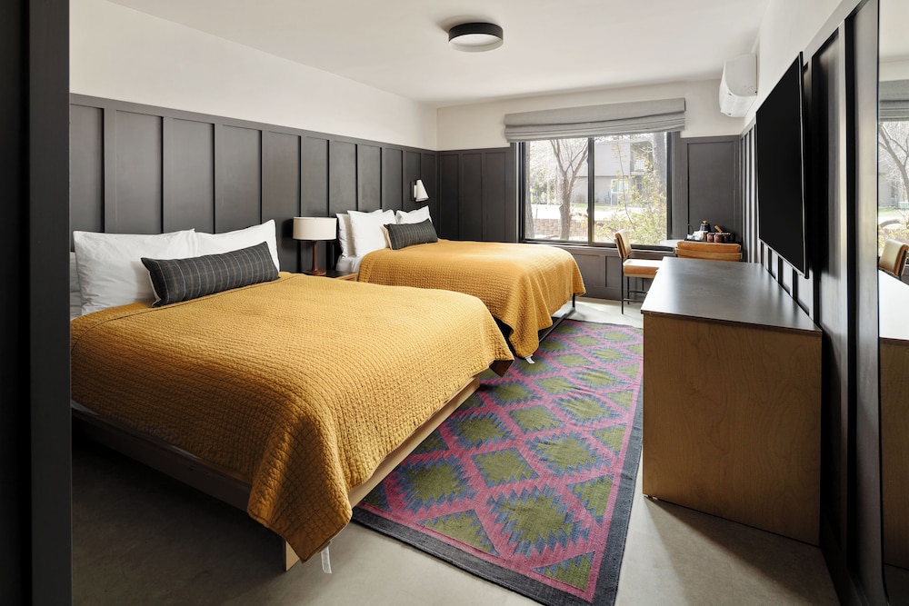 ROOM, 2 QUEEN BEDS, ACCESSIBLE