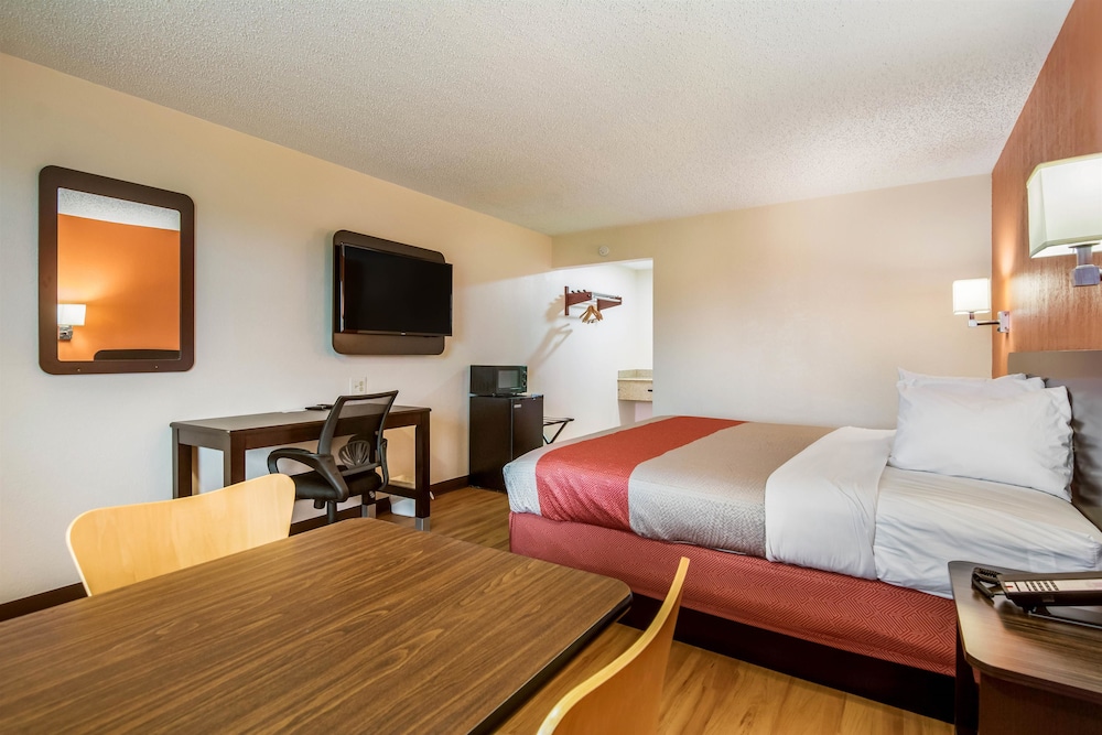Motel6 Winnie Tx 19/66
