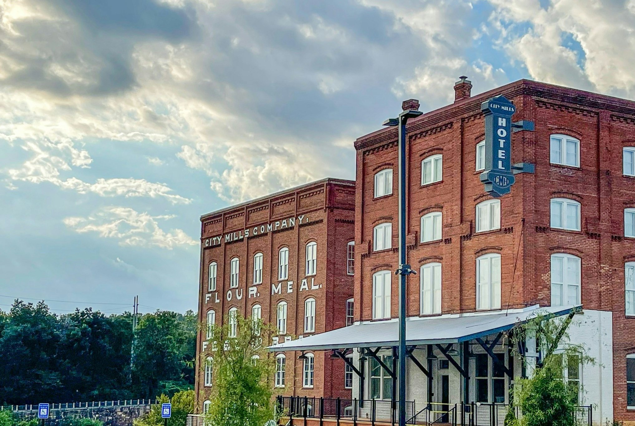 City Mills Hotel 3/50
