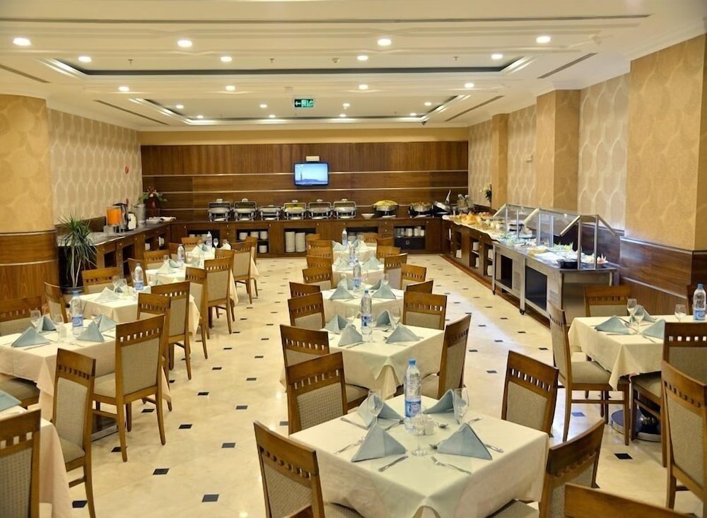 نزل رويال(Nozol Royal Inn Hotel) 33/34