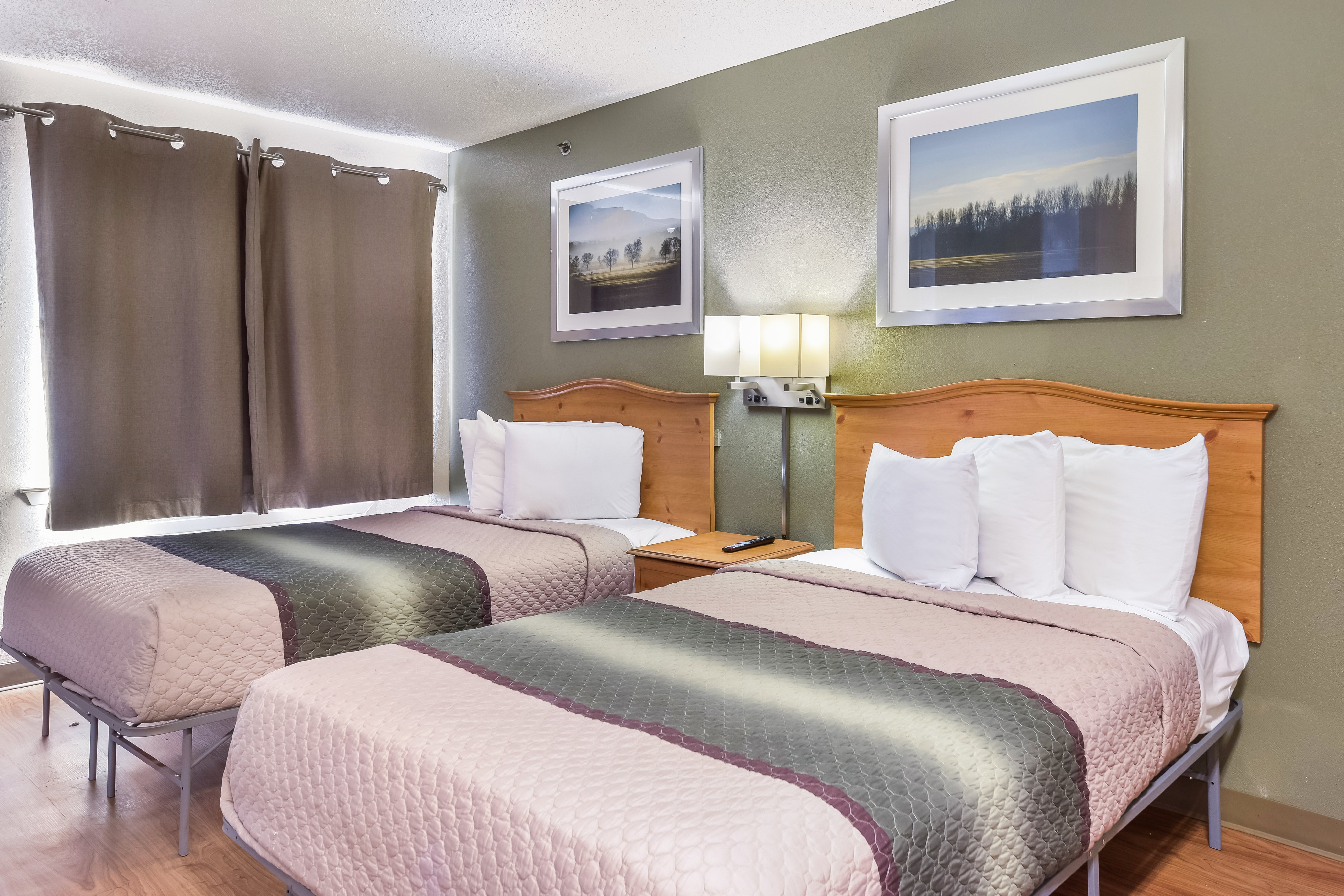 STUDIO, 2 DOUBLE BEDS