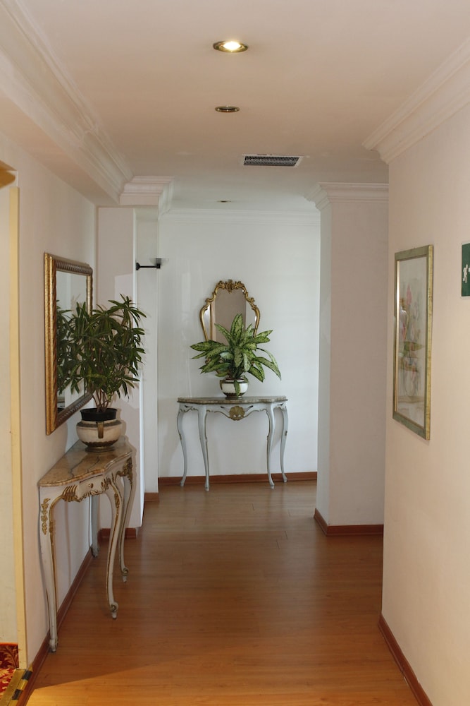 Hotel Eliseo 20/35