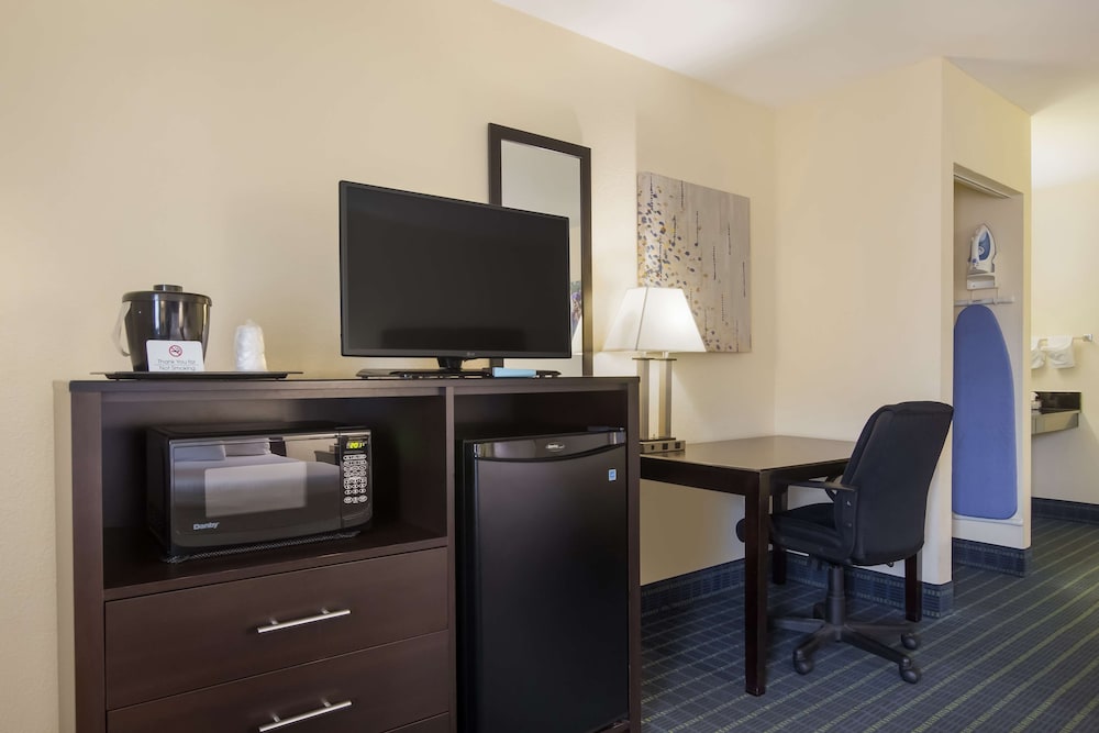 Best Western Parkside Inn 41/47