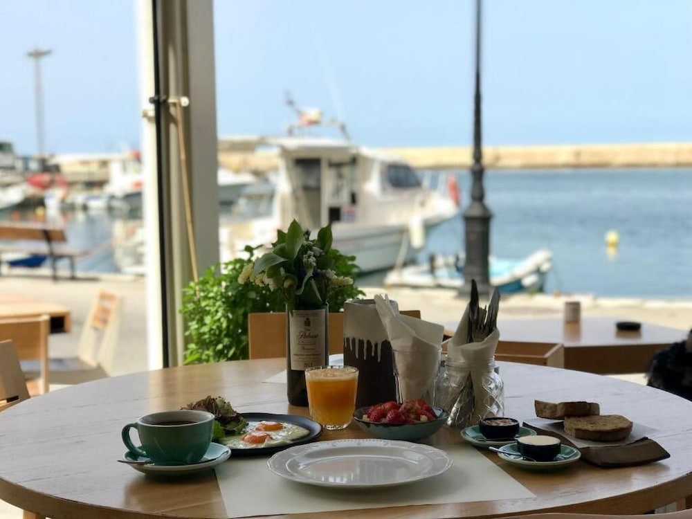 Nival Luxury Suites 37/50