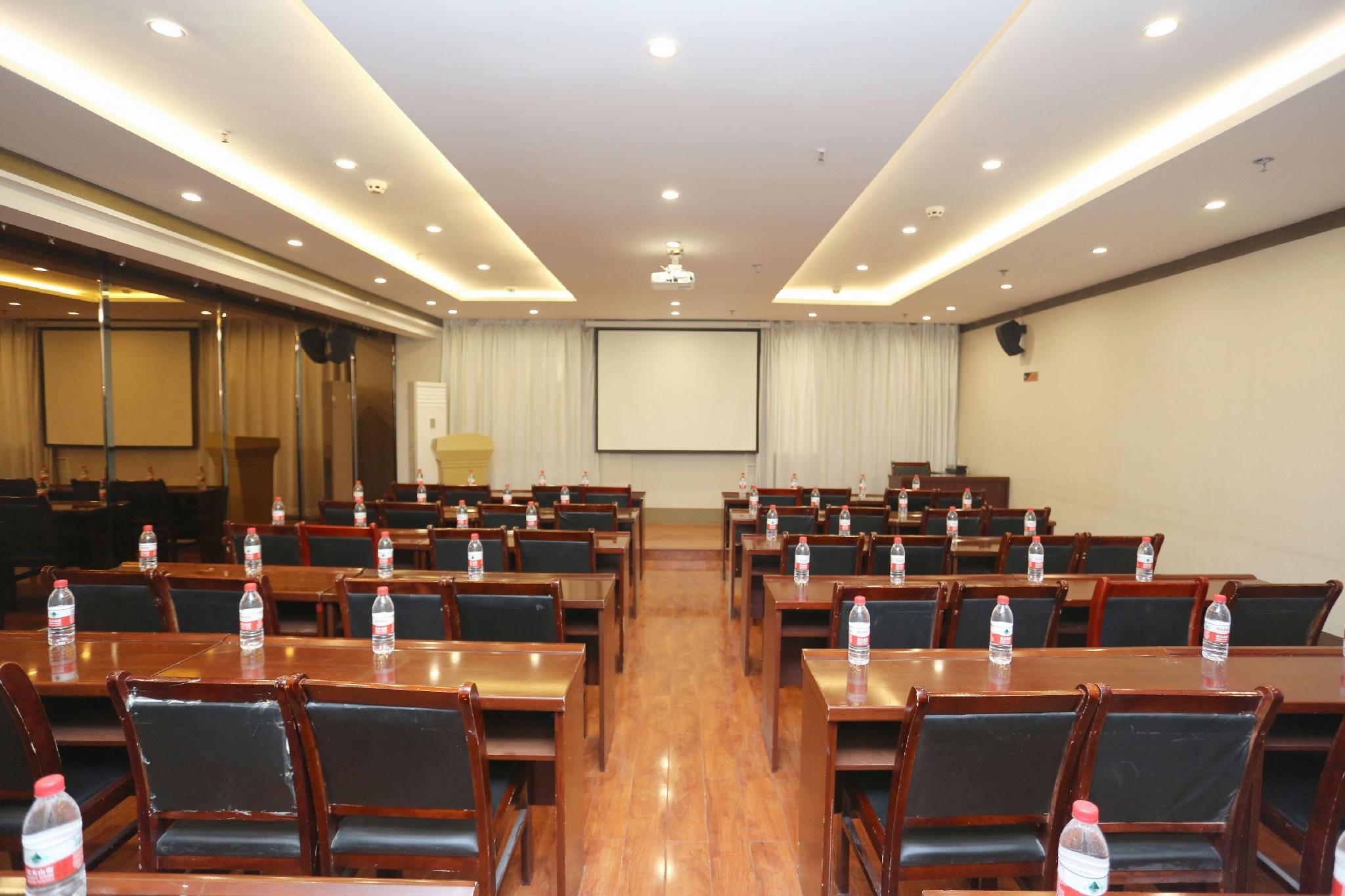 GREENTREE INN TAIYUAN YINGZE DISTRICT JIANSHE(S)ROAD CHANGFENG STREET HOTEL 41/50