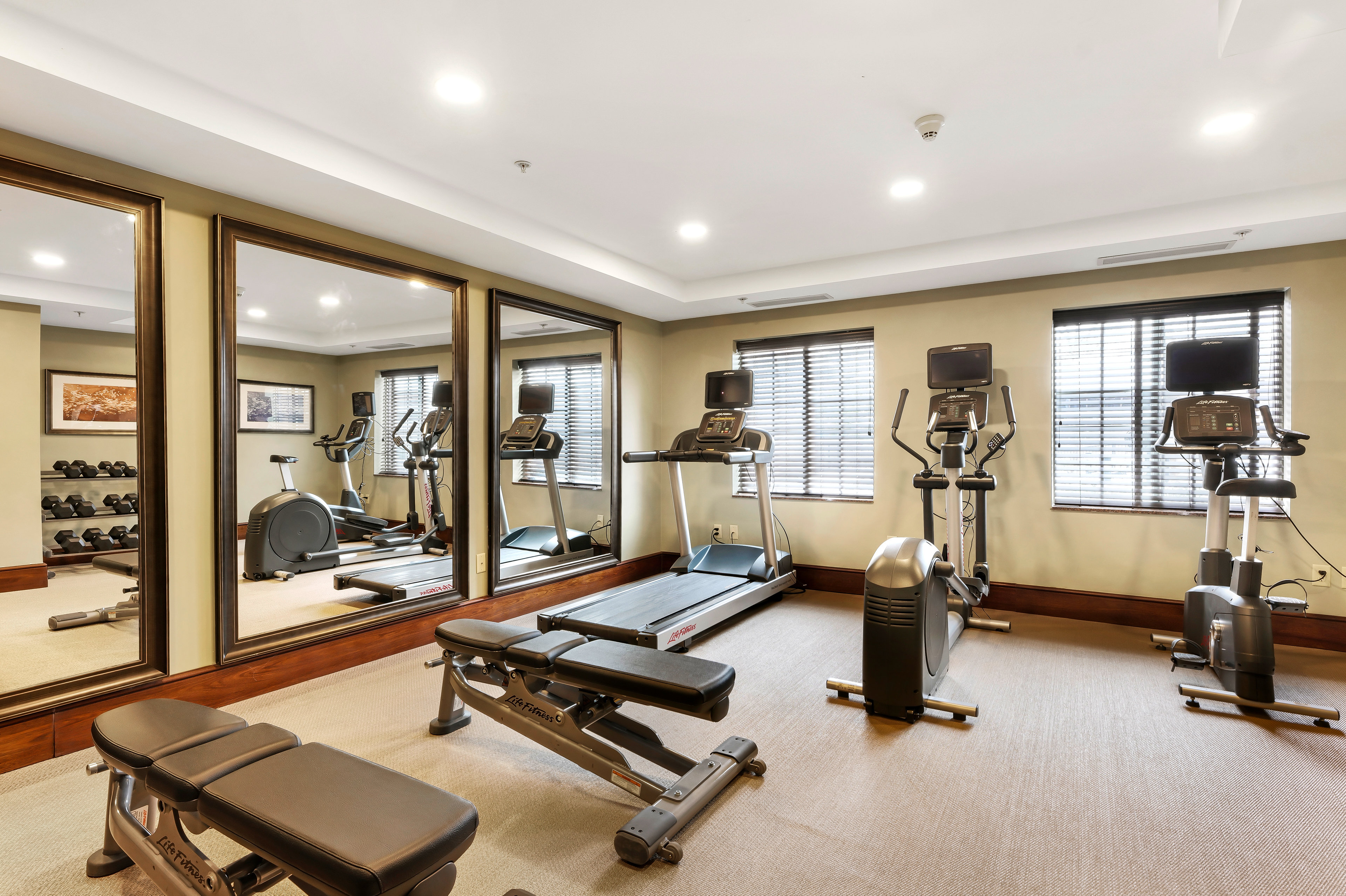 Staybridge Suites Philadelphia-Mt. Laurel 23/50