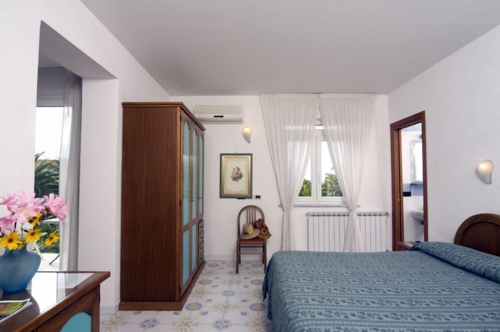 Gemma Hotel 11/28