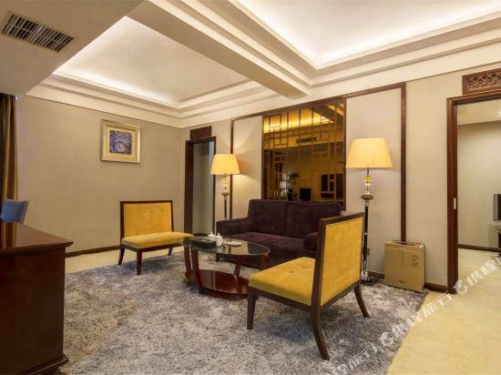 Zhengzhou Xingang Holiday Hotel 5/20