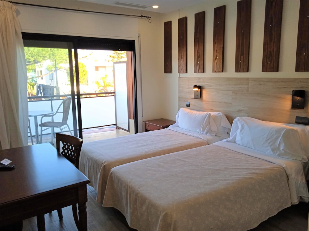 Hotel 153 6/71