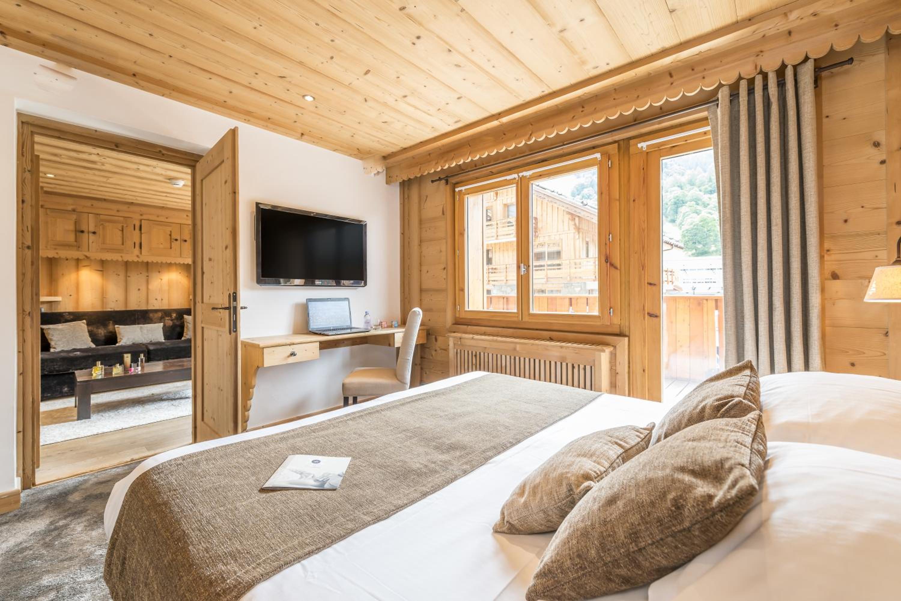 Lounge, Suite