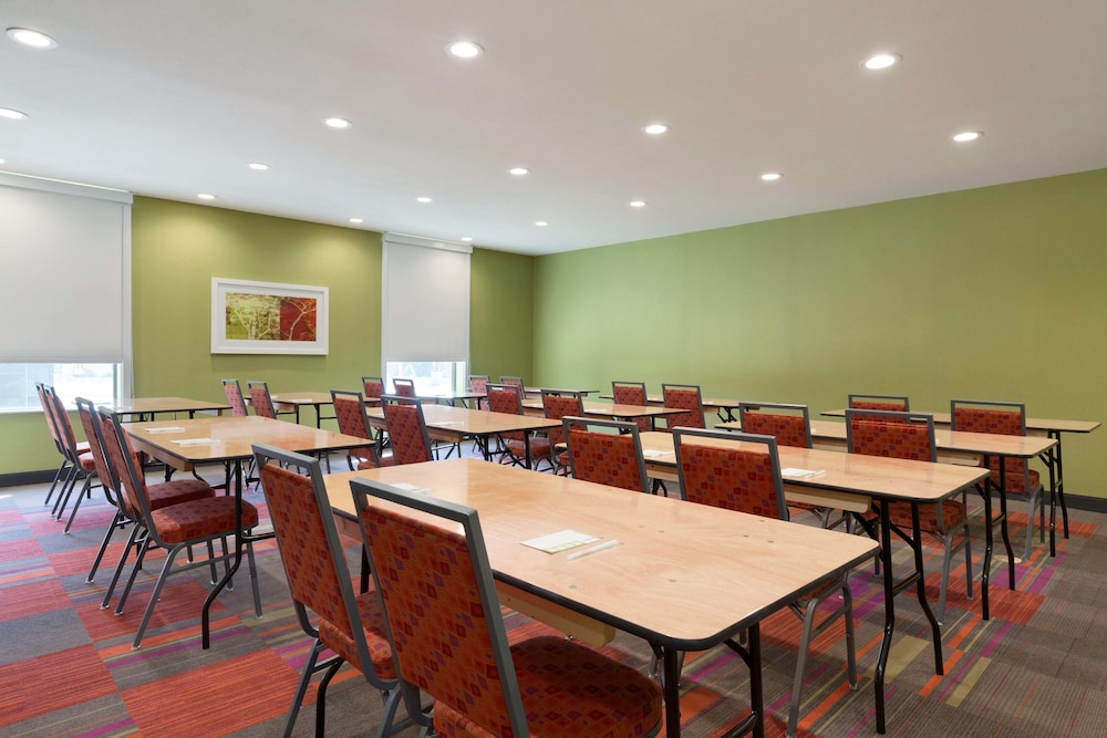 Home2 Suites By Hilton Oklahoma City Quail Springs 25/33