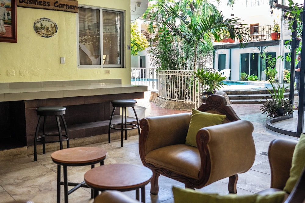 SUITE HOTEL MARIA DE LA LUZ 25/41