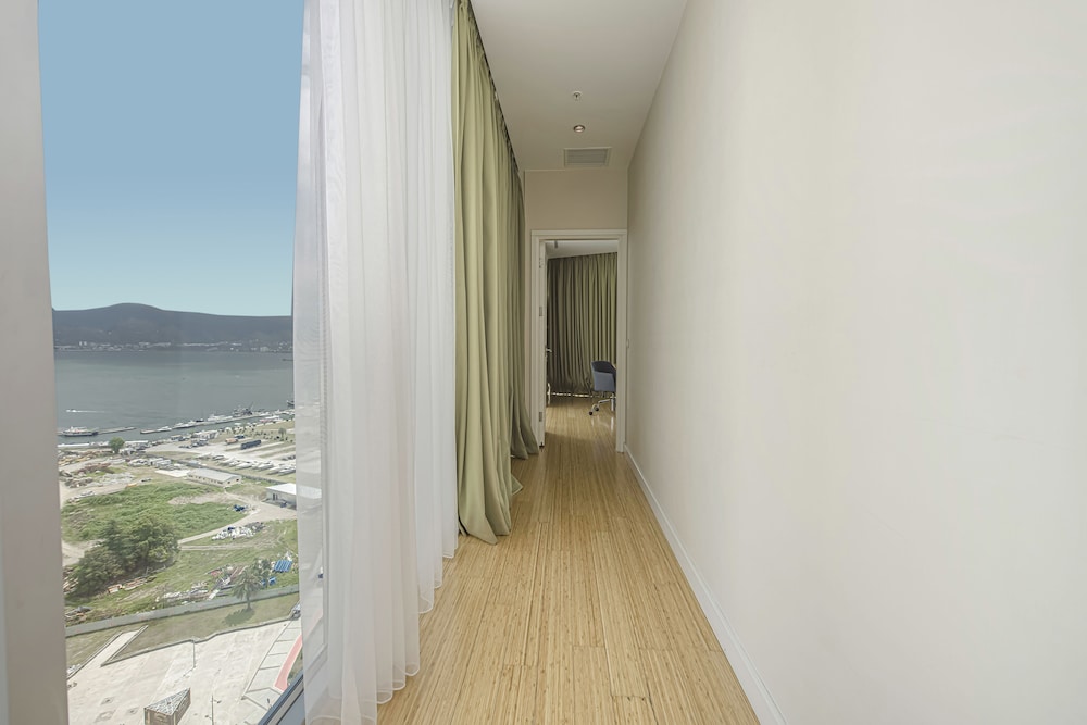 RADISSON BLU HOTEL, BATUMI 60/62
