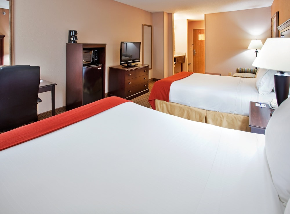 Holiday Inn Express & Suites Kansas City-Liberty (Hwy 152), an IHG Hotel 15/74