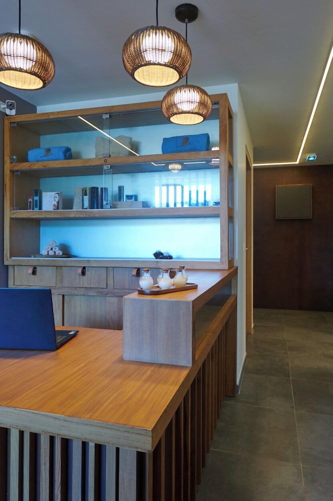 Lobby at Papangue Hotel & SPA, LETANG-SALE LES BAINS