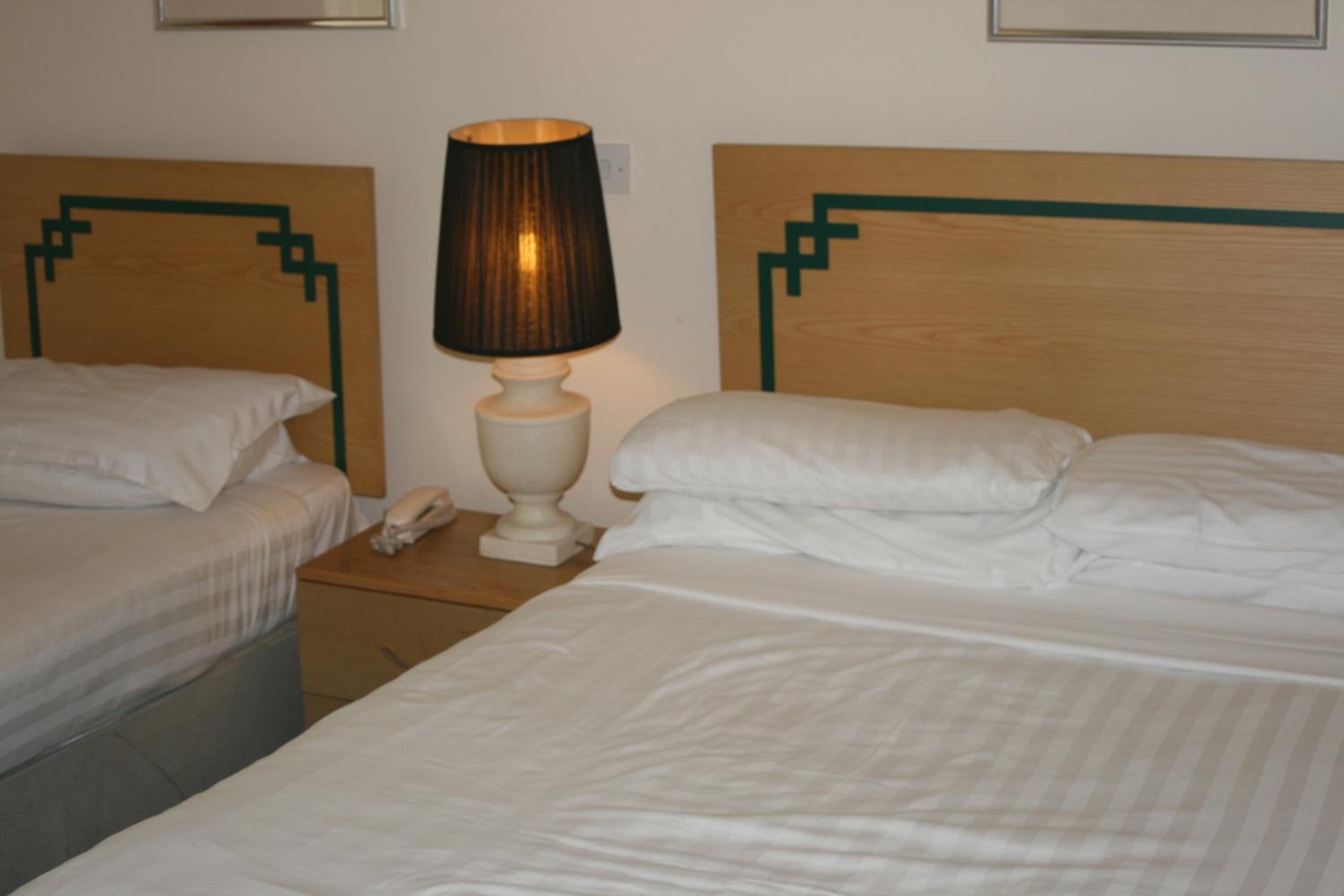 ROOM, TRIPLE