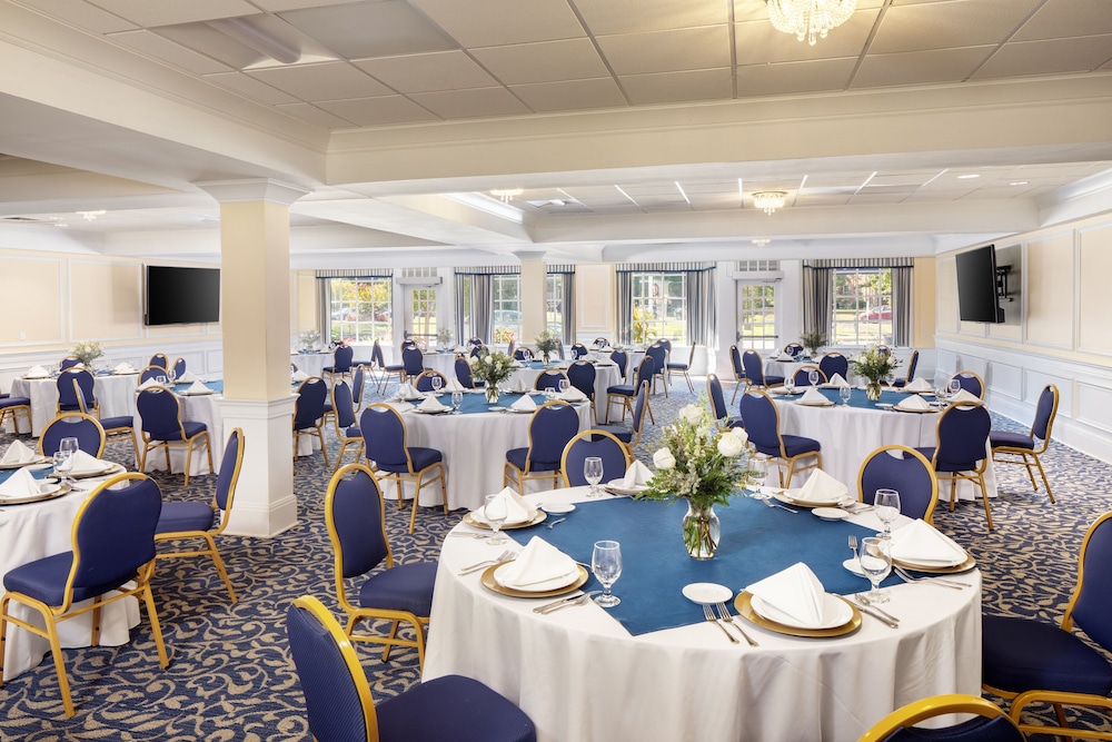 Historic Boone Tavern Hotel and Restaurant 58/69