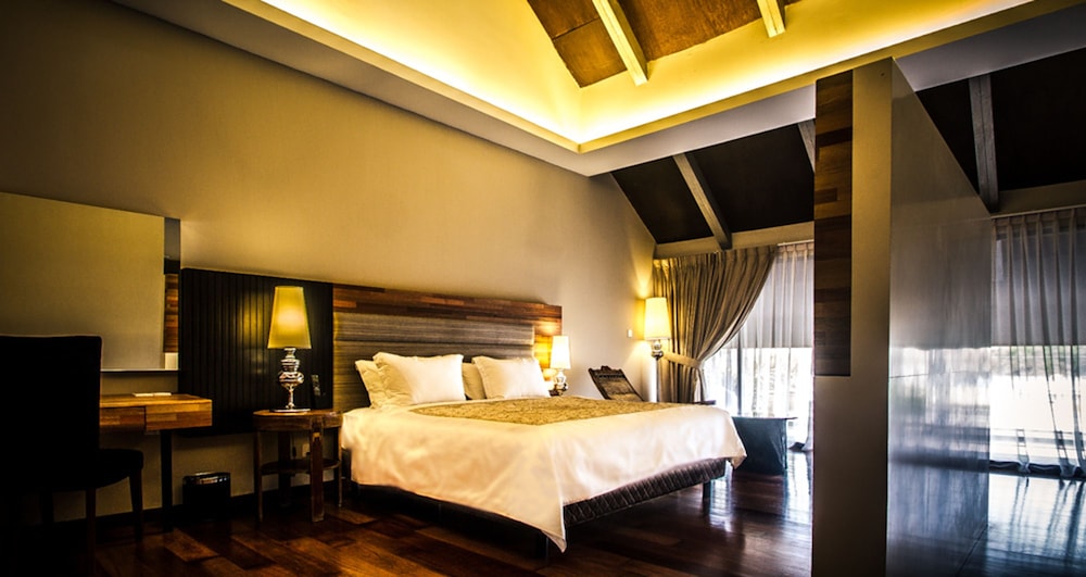The Ranee Boutique Suites 27/74