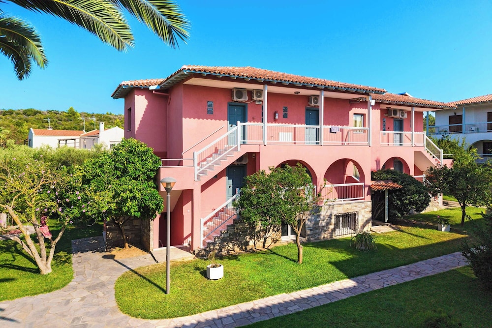 Hanioti Village Resort in KASSANDRA
