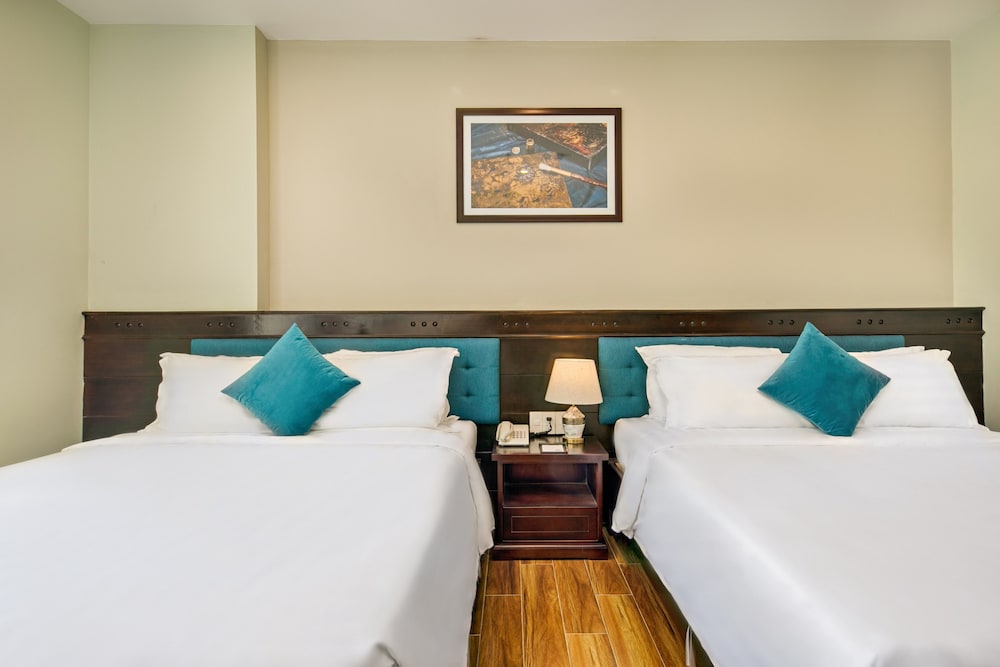 Celina Hotel & Apartment 10/25