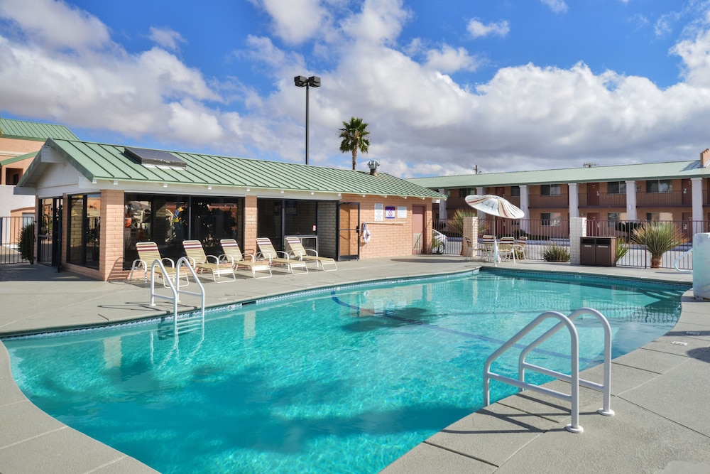 Best Western Plus King's Inn & Suites 3/37