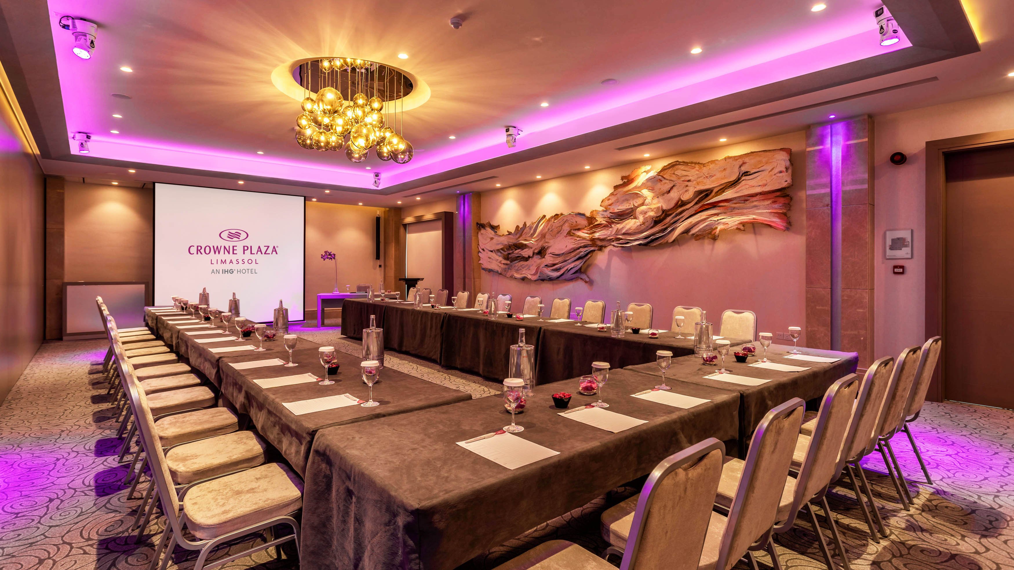 Crowne Plaza Limassol 64/75