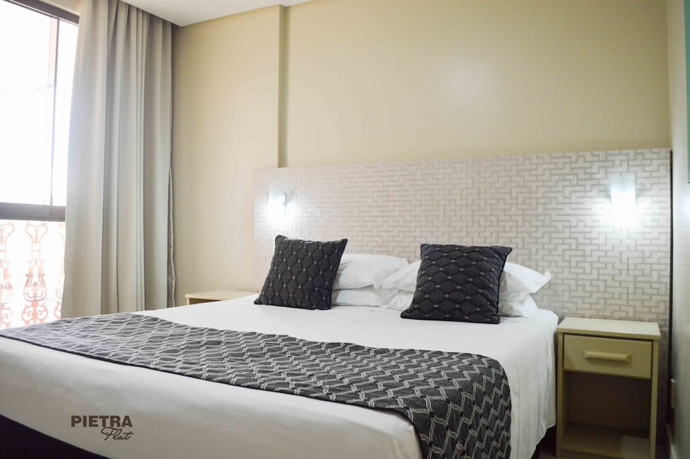 Pietra Flat 6/65