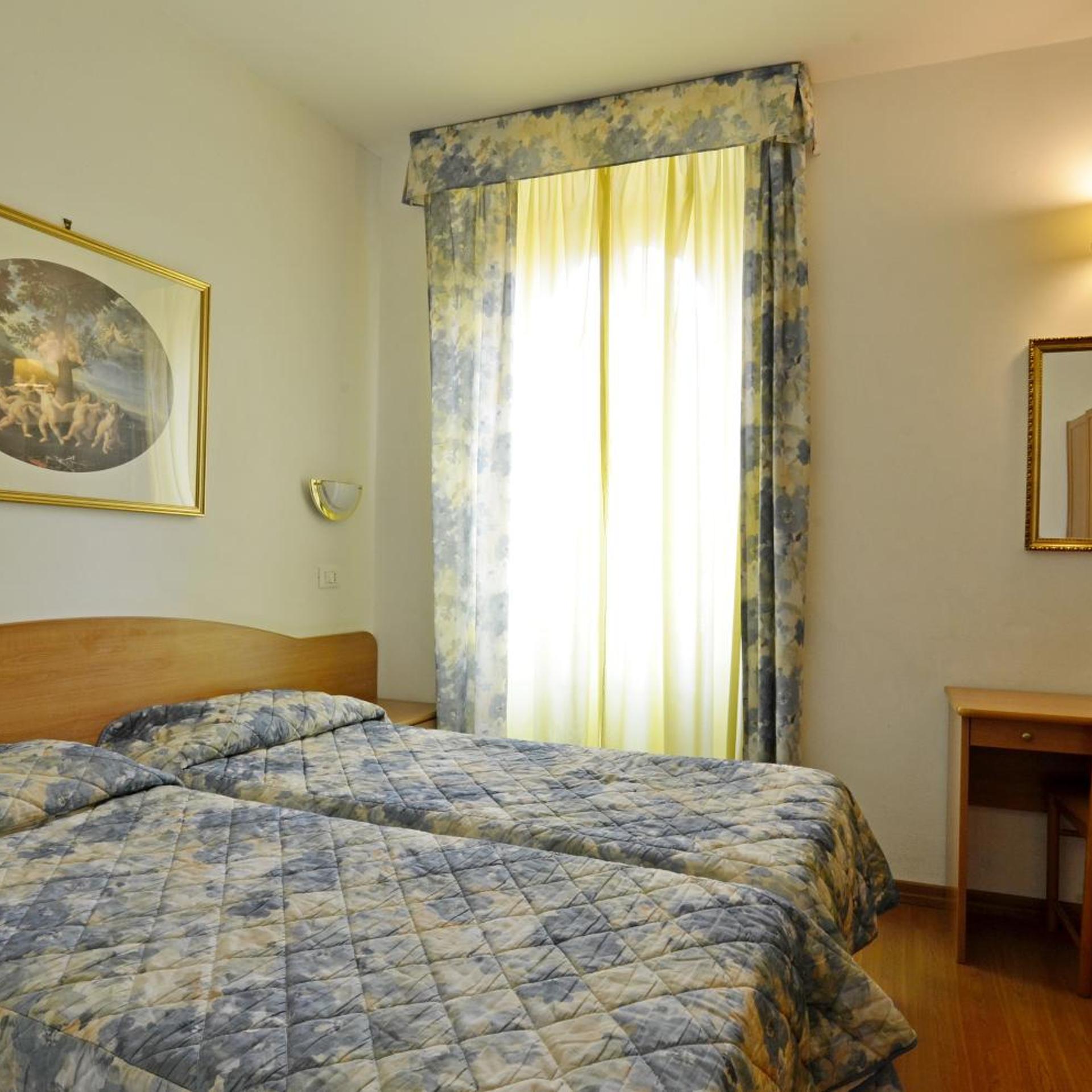 غرفة بسرير مزدوج أو سريرين منفصلين، Tirreno Hotel 3/10