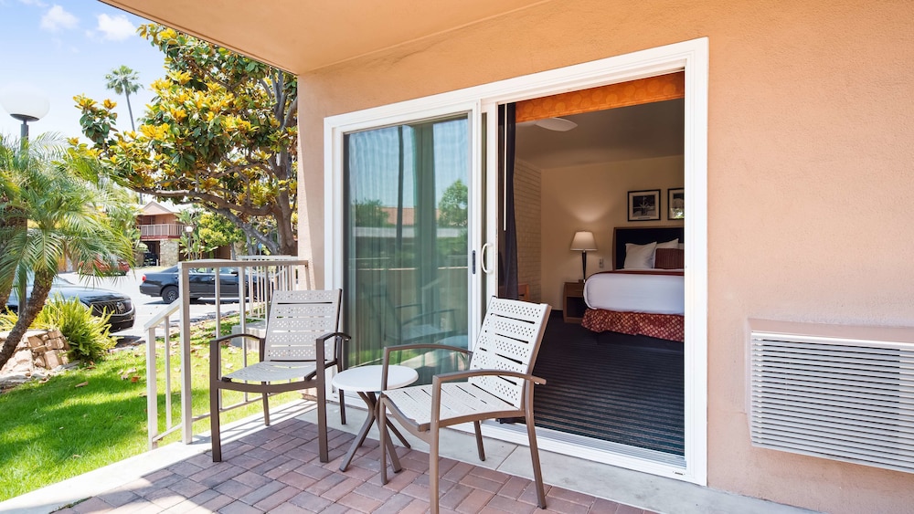 Best Western Pine Tree Motel 8/35